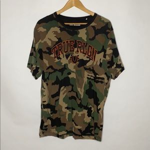 Men’s true religion camo print T-shirt.